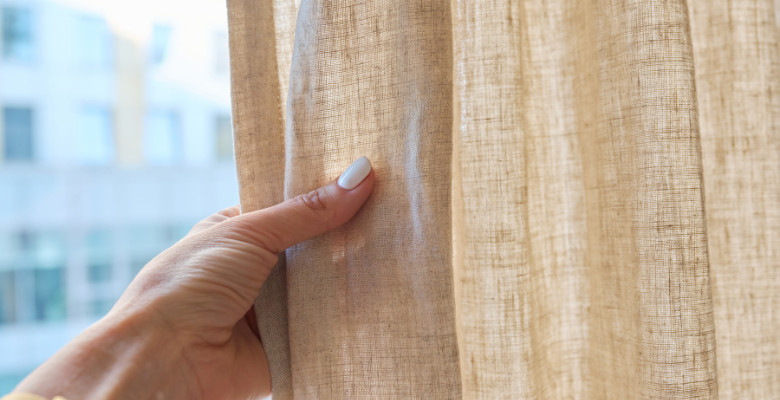 Importancia de limpiar las cortinas