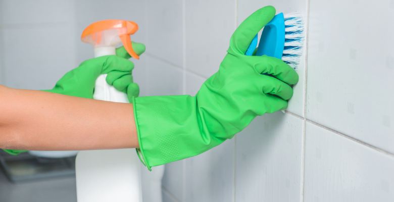 Limpieza de los azulejos gracias al consejo de expertos en limpieza