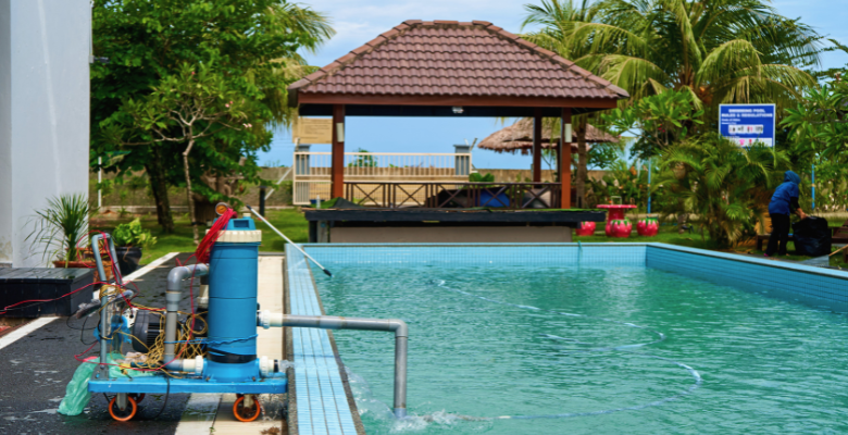 filtros y bombas de agua de piscina para su buen estadp