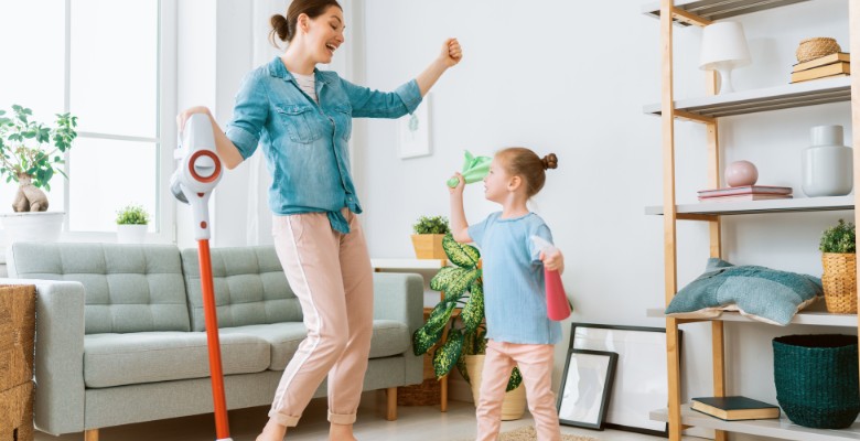 limpiadores multiusos para la limpieza del salón