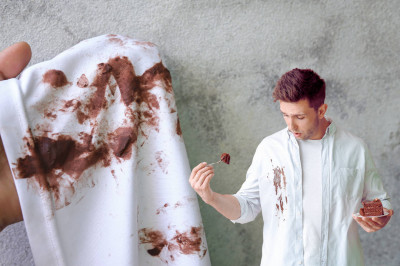 Cómo eliminar manchas de chocolate en la ropa